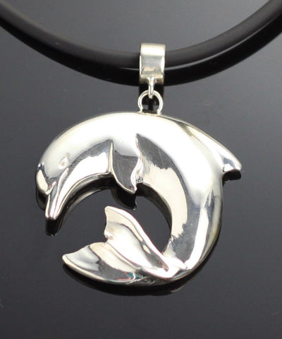 Curved Dolphin Pendant – S1018